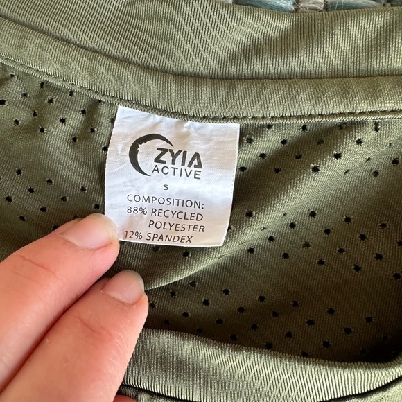 Zyia active women’s shirts size small, set of two - Picture 3 of 7